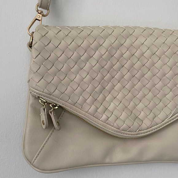 NWT Beige Cream Braid Crossbody Bag - Picture 2 of 6